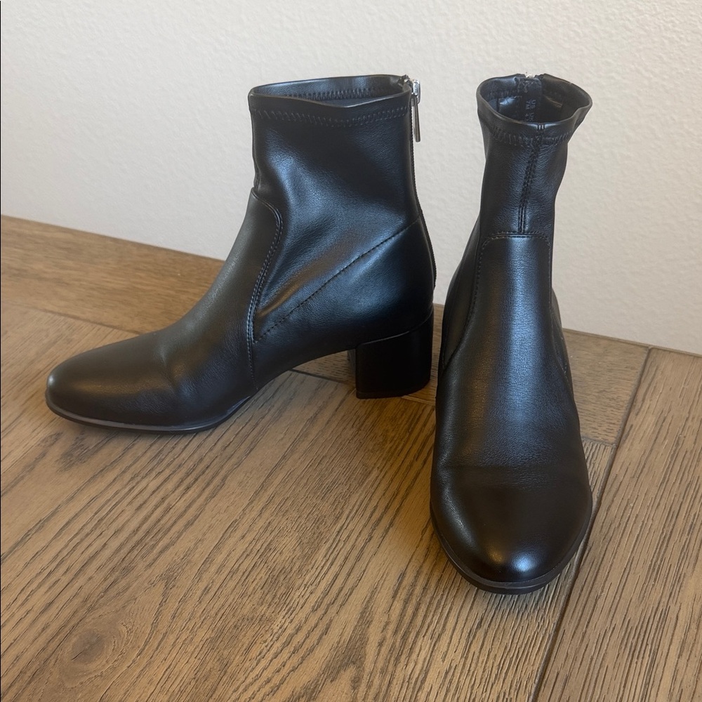 Naturalizer Black Ankle Boots